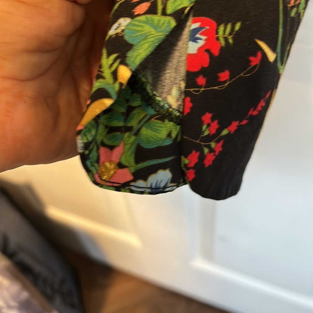Soft Surroundings Black Floral Cropped Pants - Picture 4 of 13
